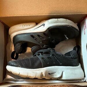 Boys Nike Little Presto size 10